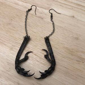 2/20$ Real black billed magpie feet earrings